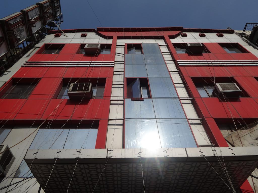 Hotel Milan Deluxe New Delhi Extérieur photo