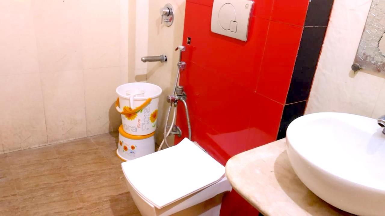 Hotel Milan Deluxe New Delhi Extérieur photo