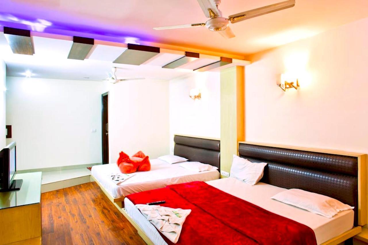 Hotel Milan Deluxe New Delhi Extérieur photo