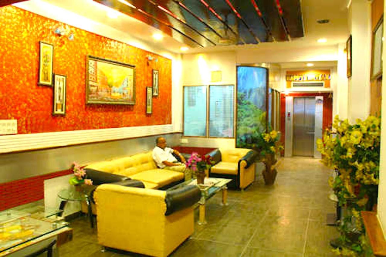 Hotel Milan Deluxe New Delhi Extérieur photo